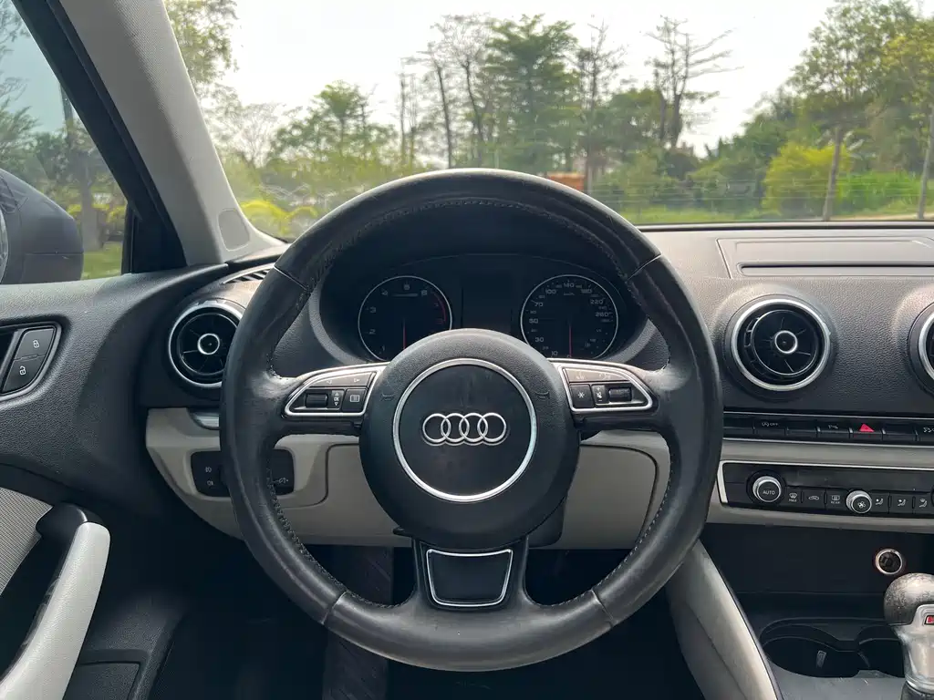 Audi A3 2015 — фото 11