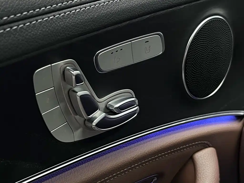 Mercedes-Benz E-Class 2017 — фото 39