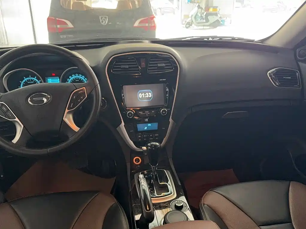 GAC Trumpchi GS5 Super 2015 — фото 4