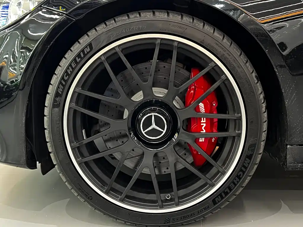 Mercedes-Benz C-Class AMG 2020 — фото 16