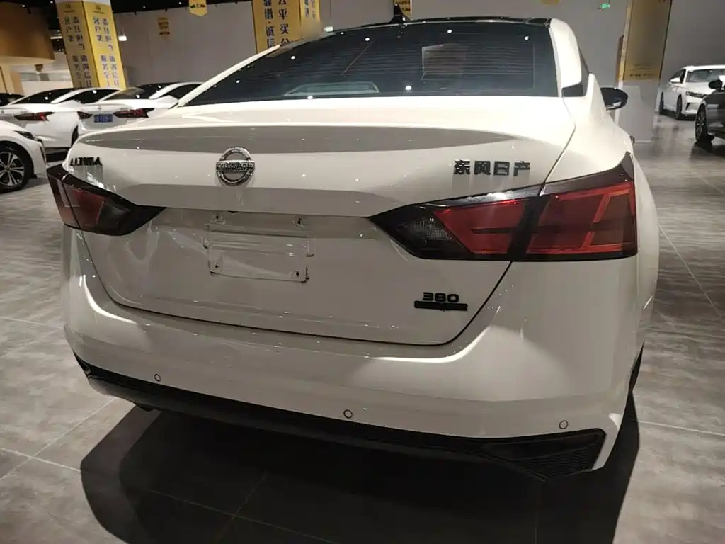 Nissan Teana 2022