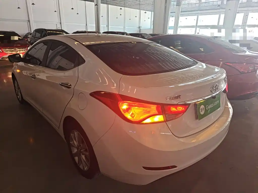 Hyundai Elantra 2018