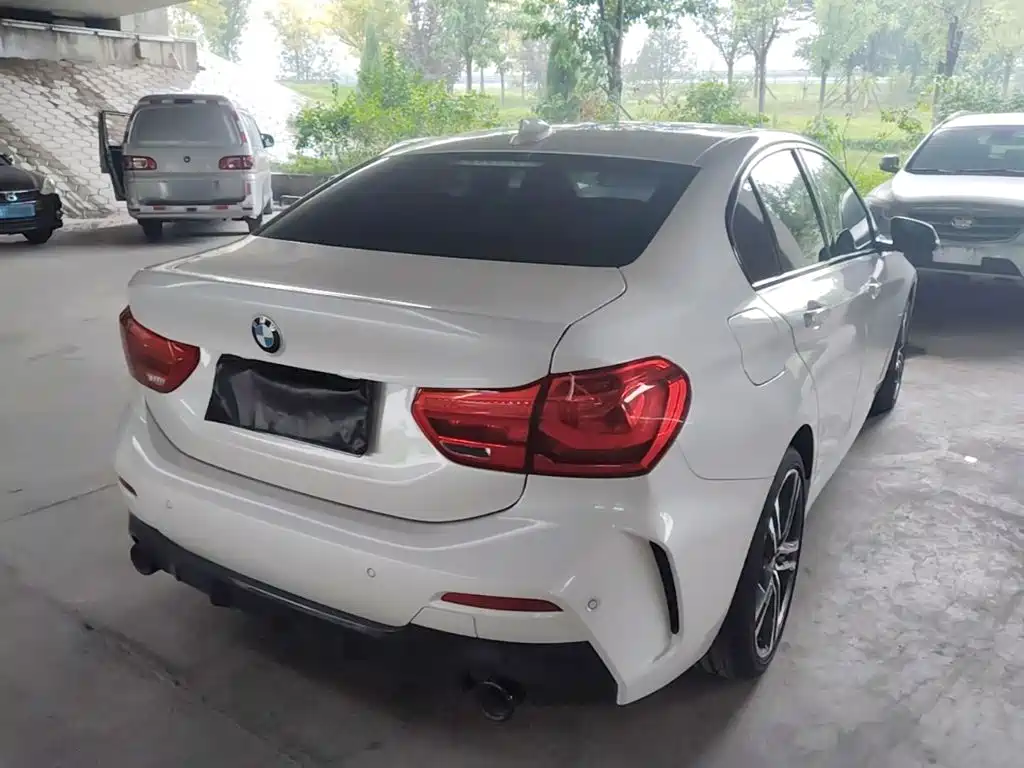 BMW 1 Series 2021