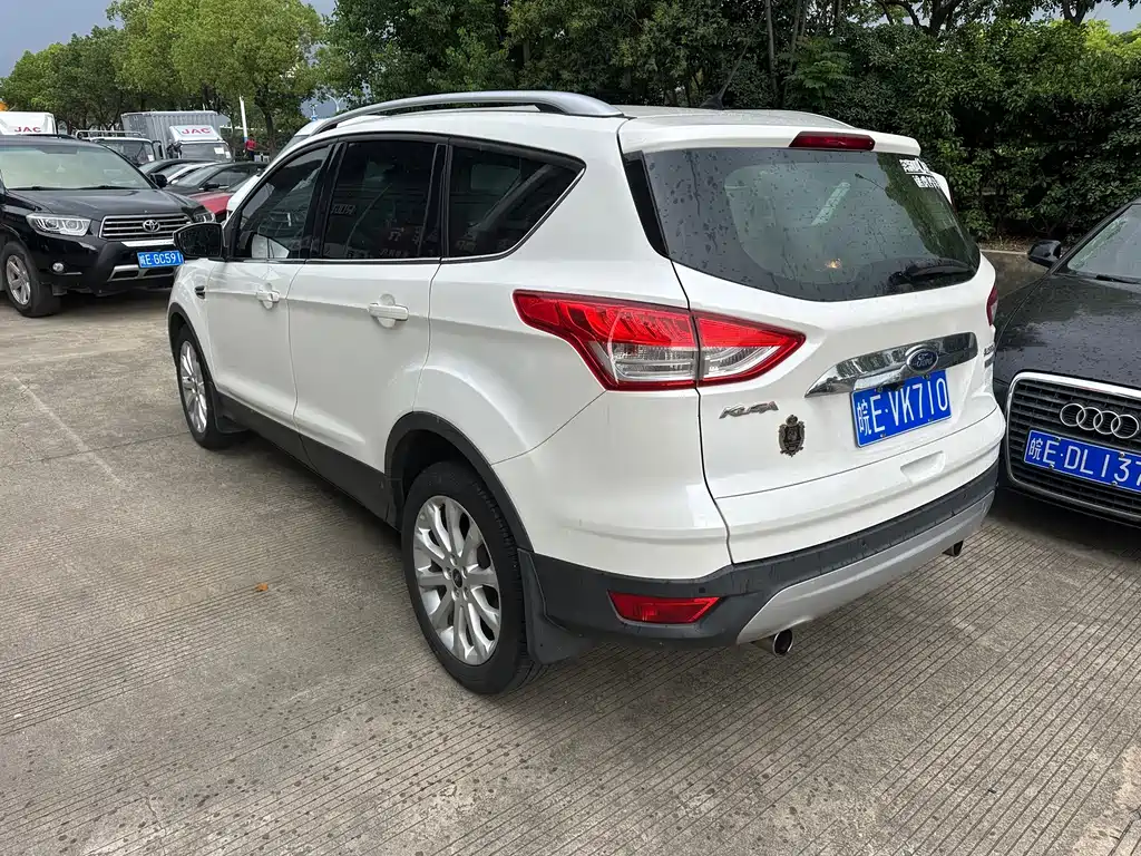 Ford Kuga 2016 — фото 8