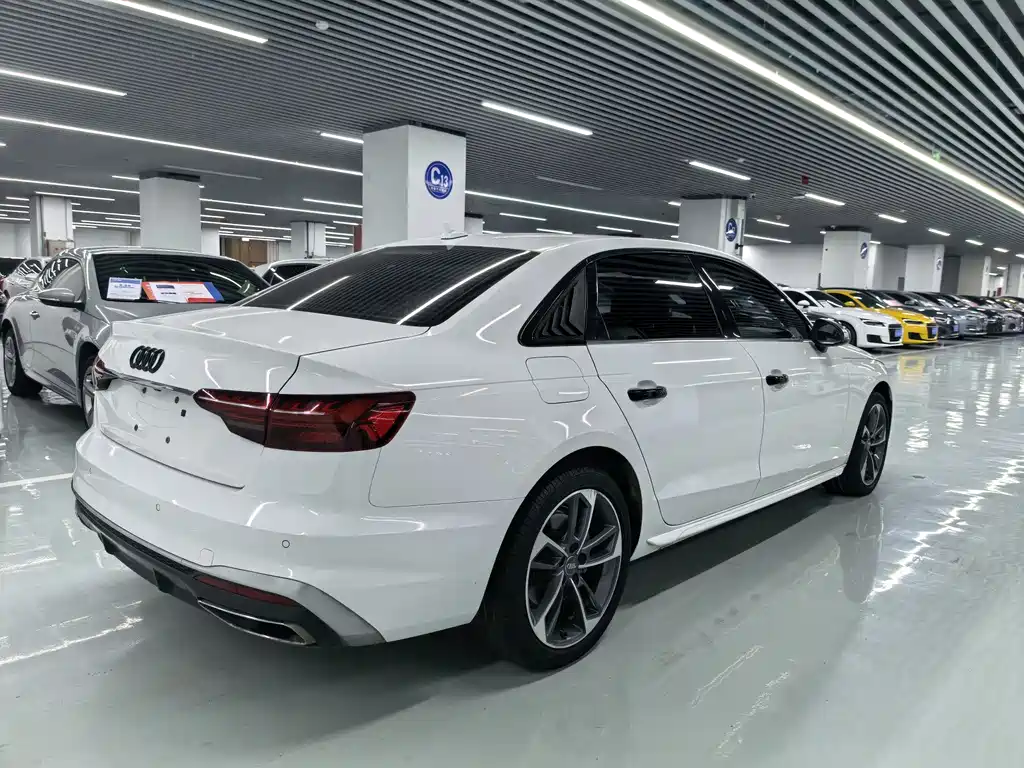 Audi A4L 2021 — фото 15
