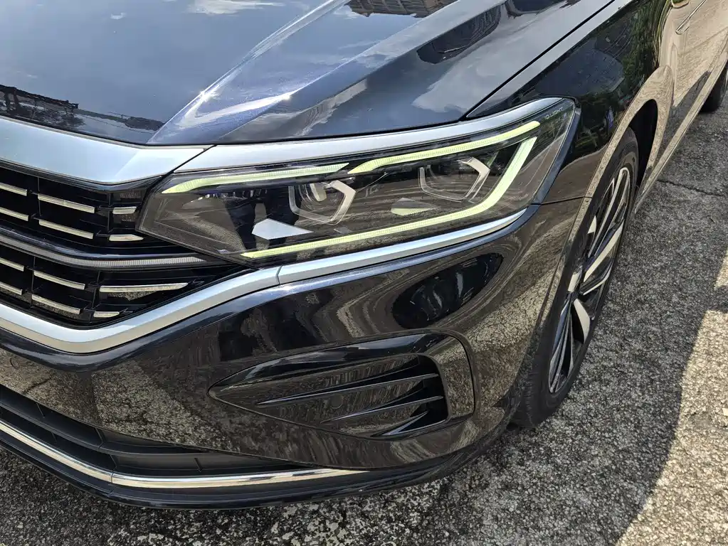 Volkswagen Passat 2023
