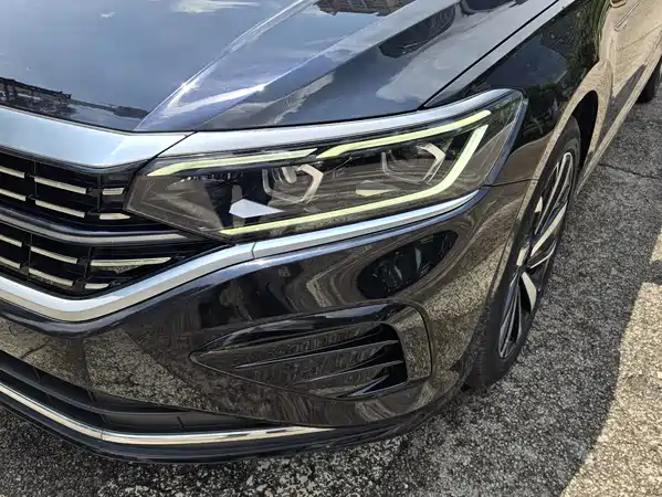 Volkswagen Passat 2023