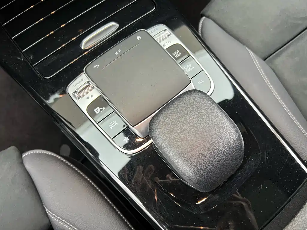 Mercedes-Benz A-Class 2019 — фото 14