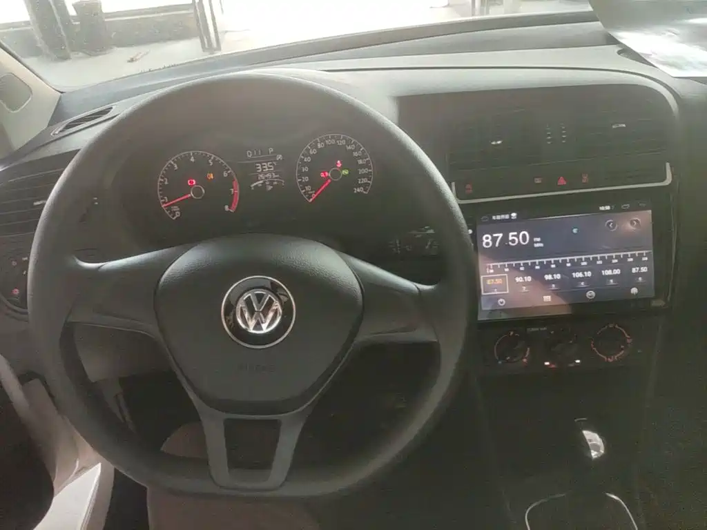 Volkswagen Polo 2019 — фото 10