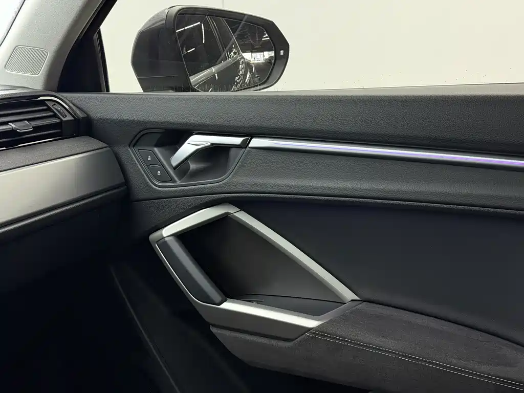 Audi Q3 2022 — фото 16