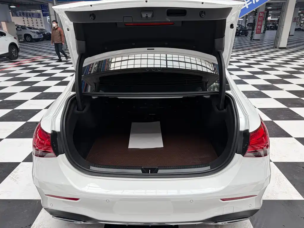 Mercedes-Benz A-Class 2023 — фото 15