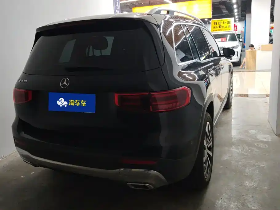 Mercedes-Benz GLB 2024
