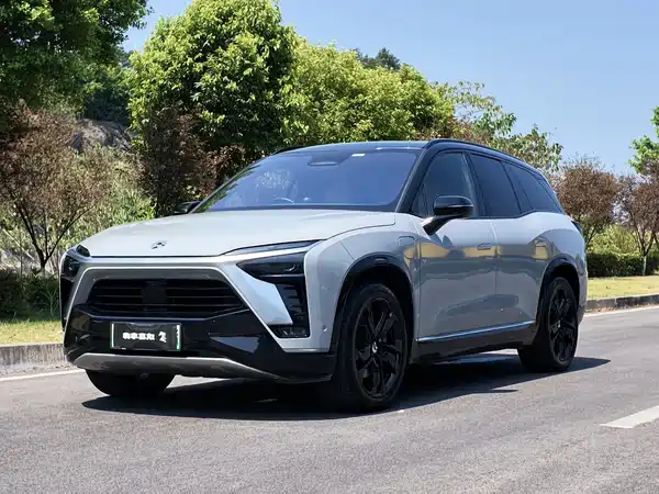 NIO ES8 2022