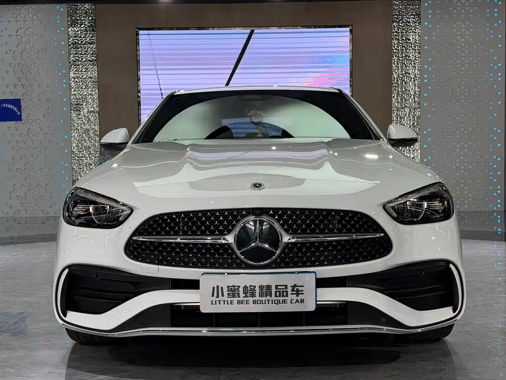 Mercedes-Benz C-Class 2024