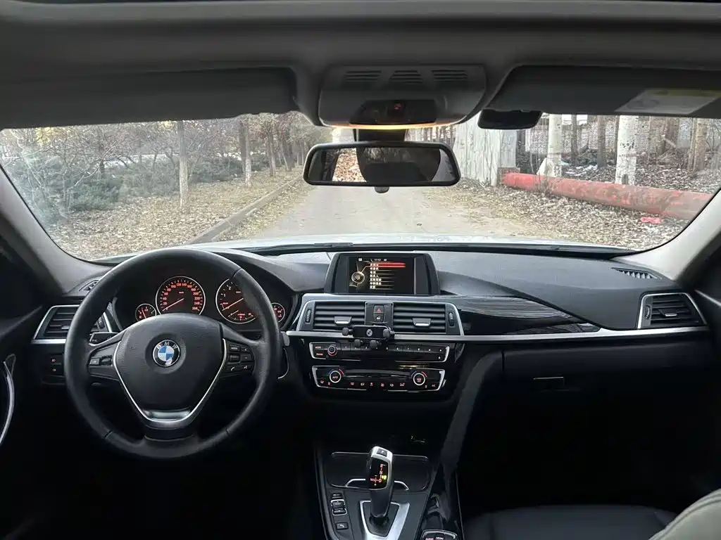 BMW 3 Series 2017