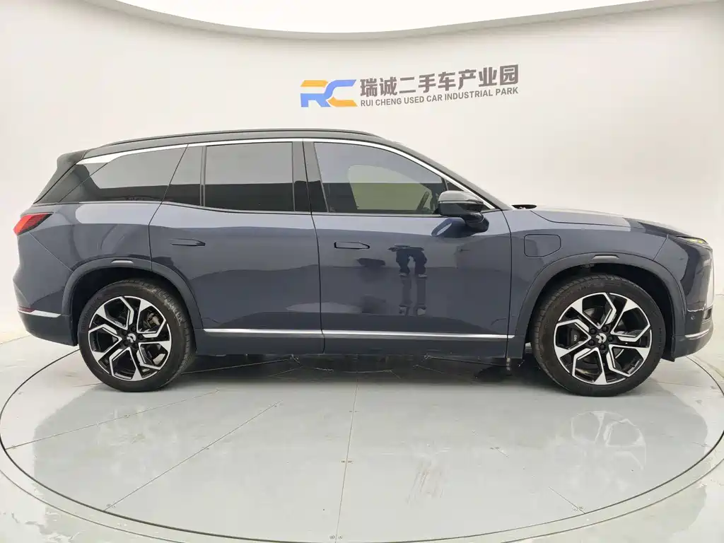 NIO ES8 2023