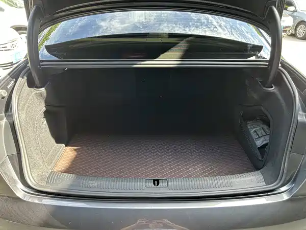 Audi A4L 2023