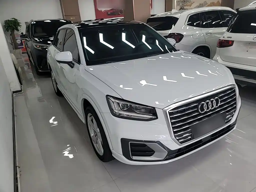 Audi Q2L 2020 — фото 4