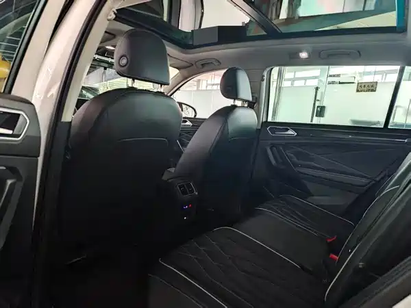 Volkswagen Tiguan L 2023