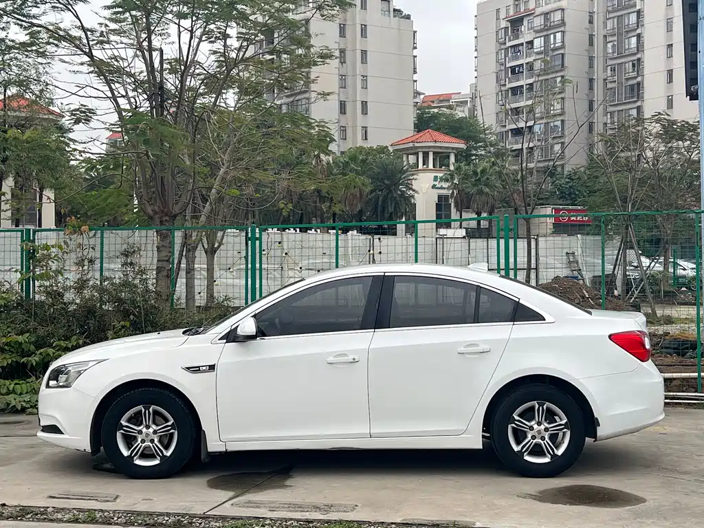 Chevrolet Cruze 2015 — фото 3