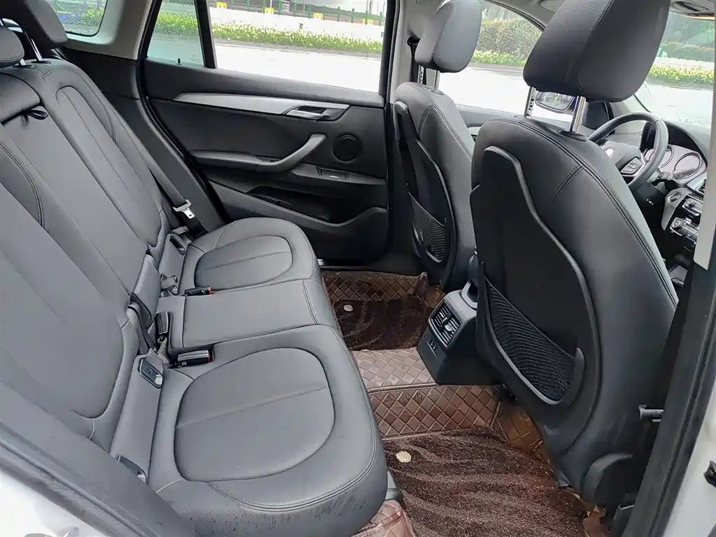 BMW X1 2019 — фото 11