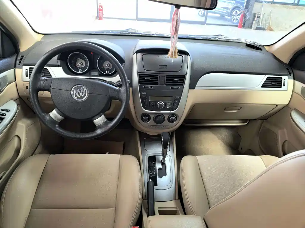 Buick Excelle 2013