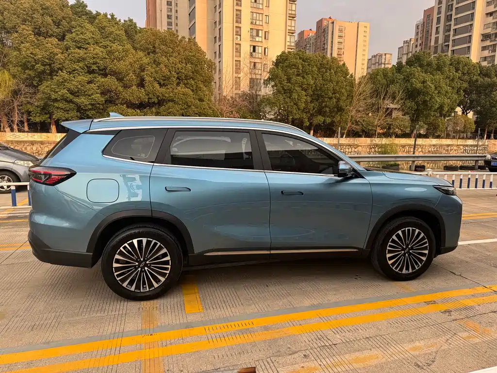 Chery Tiggo 8 PLUS C-DM 2025 — фото 7