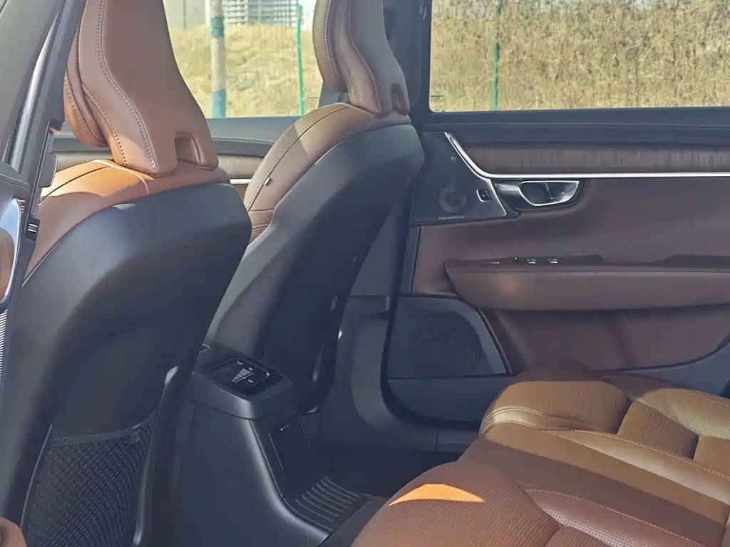 Volvo S90 PHEV 2024 — фото 10