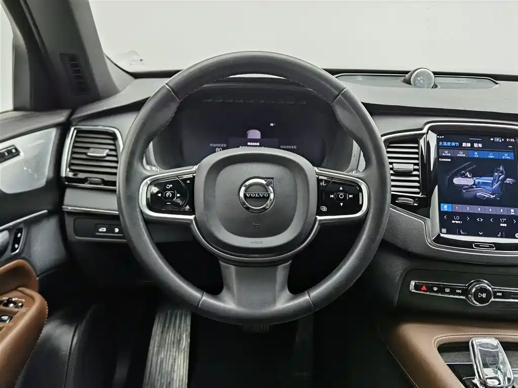 Volvo XC90 PHEV 2023 — фото 11