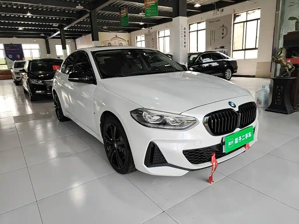 BMW 1 Series 2021