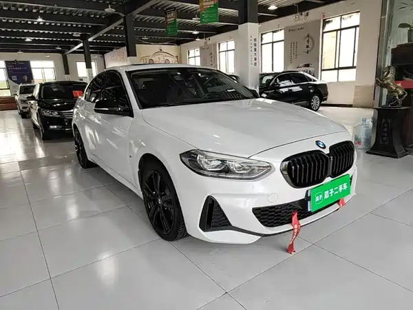 BMW 1 Series 2021
