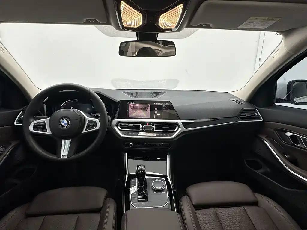 BMW 3 Series 2022 — фото 11