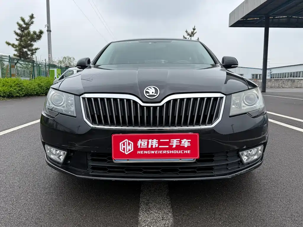 Skoda Superb 2015 — фото 2