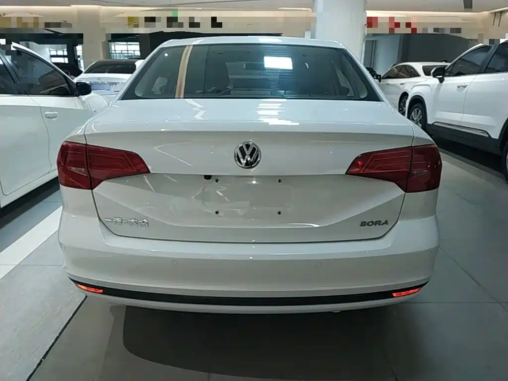 Volkswagen Bora 2021