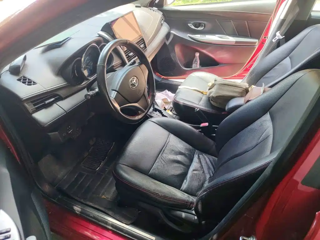 Toyota Yaris L 2015 — фото 8