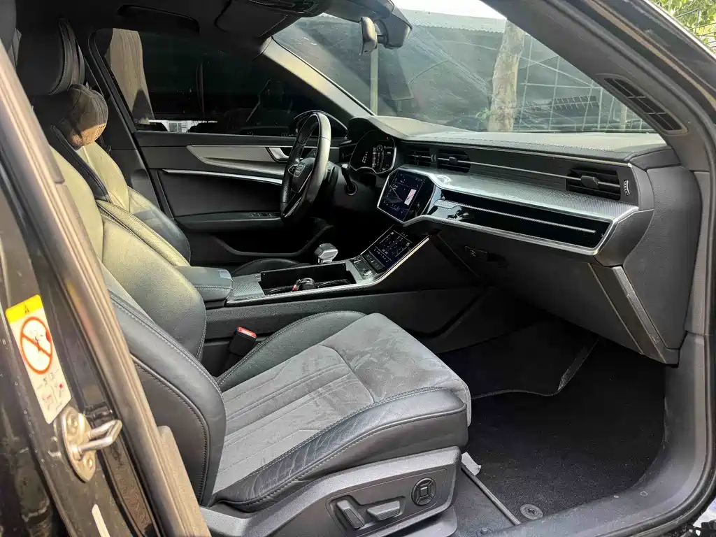 Audi A6L 2021