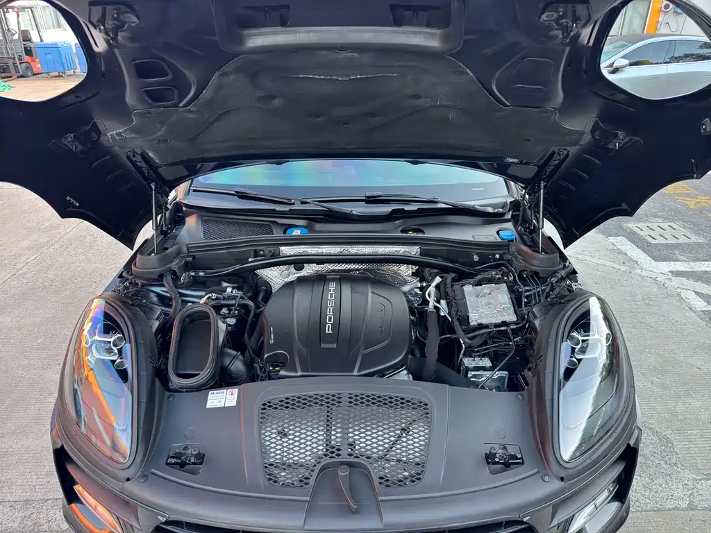 Porsche Macan 2021 — фото 16