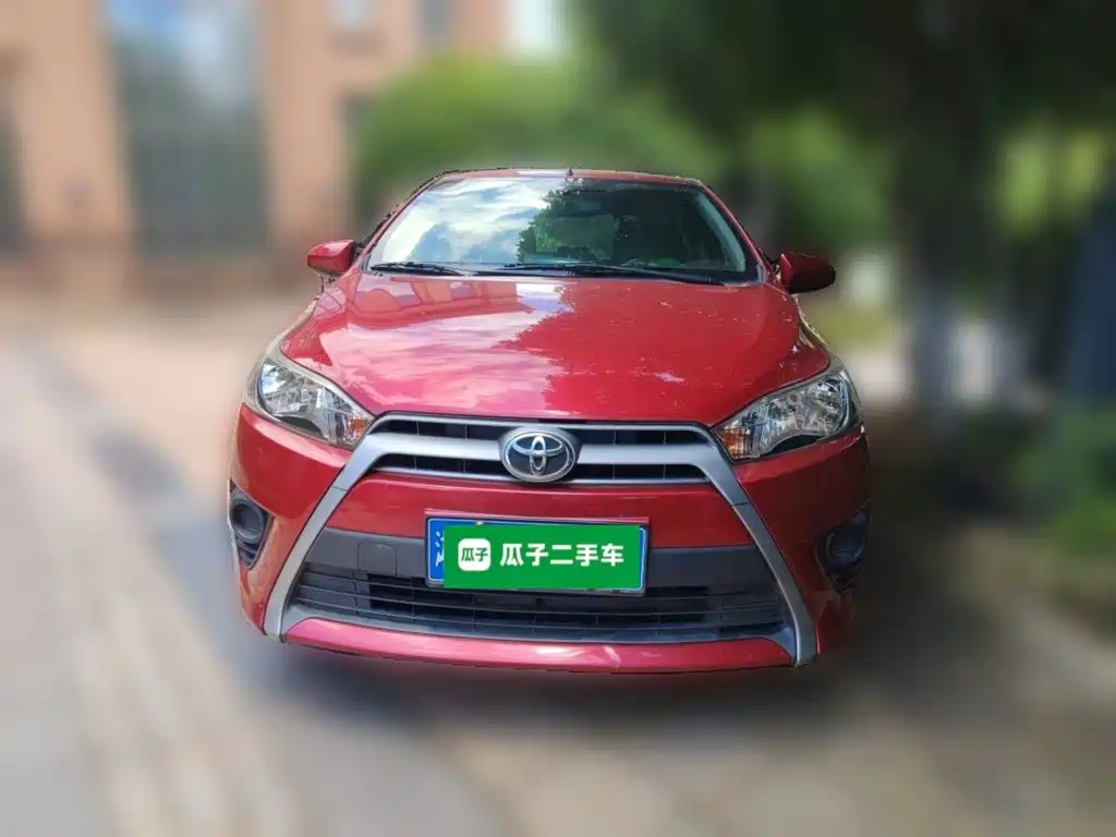 Toyota Yaris L 2015 — фото 24