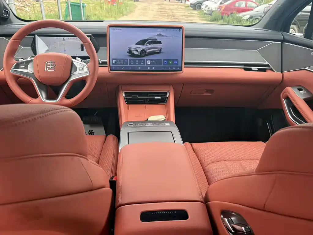 BYD Tang L 2025