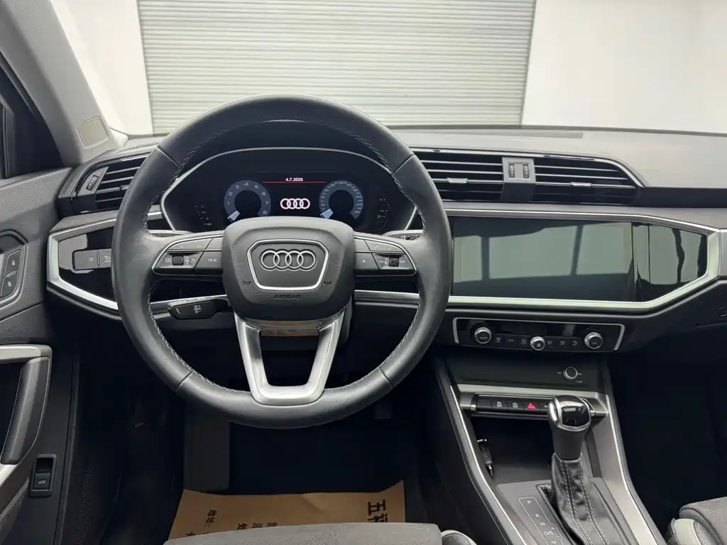 Audi Q3 2022 — фото 14