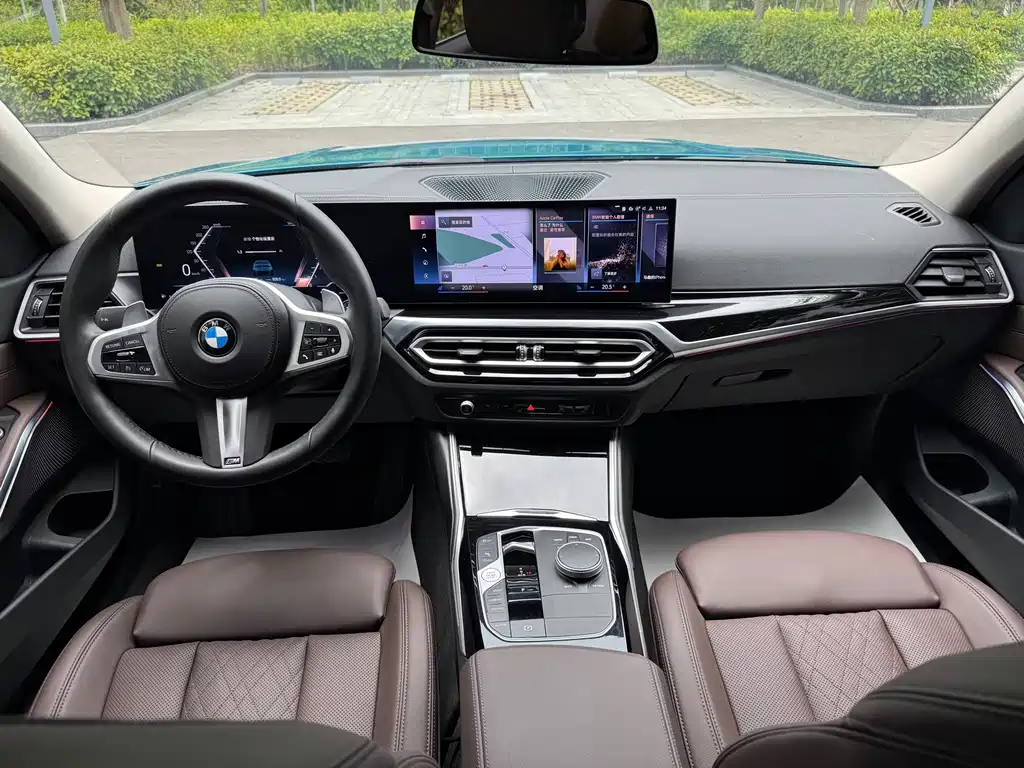 BMW 3 Series 2023 — фото 16