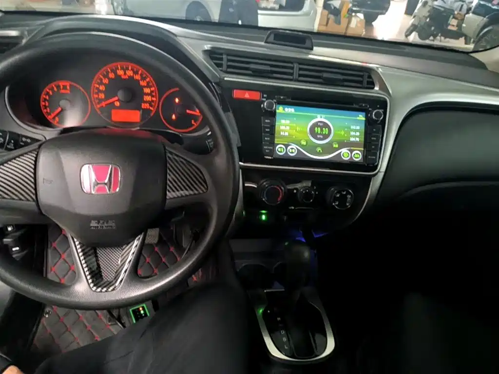 Honda City 2016 — фото 10