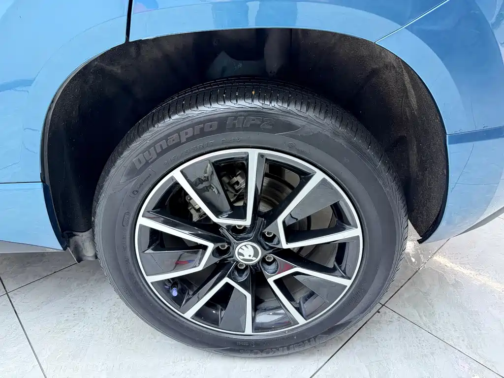 Skoda Korok 2023 — фото 23