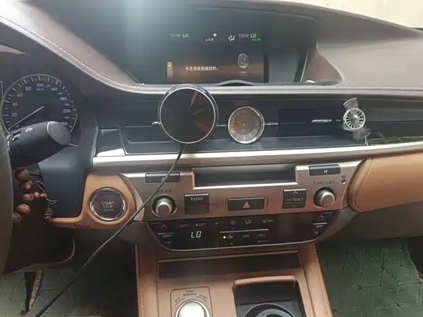 Lexus ES 2017