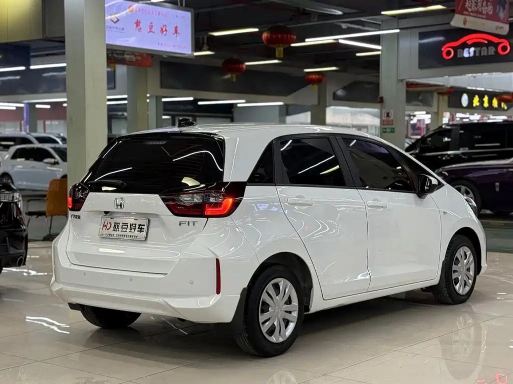 Honda Fit 2022 — фото 2