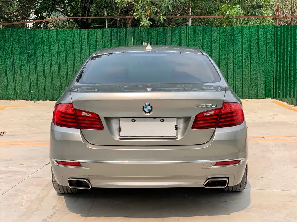 BMW 5 Series 2014 — фото 12
