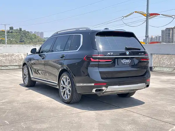 BMW X7 2023
