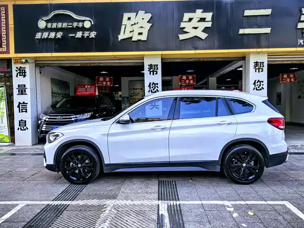 BMW X1 2021