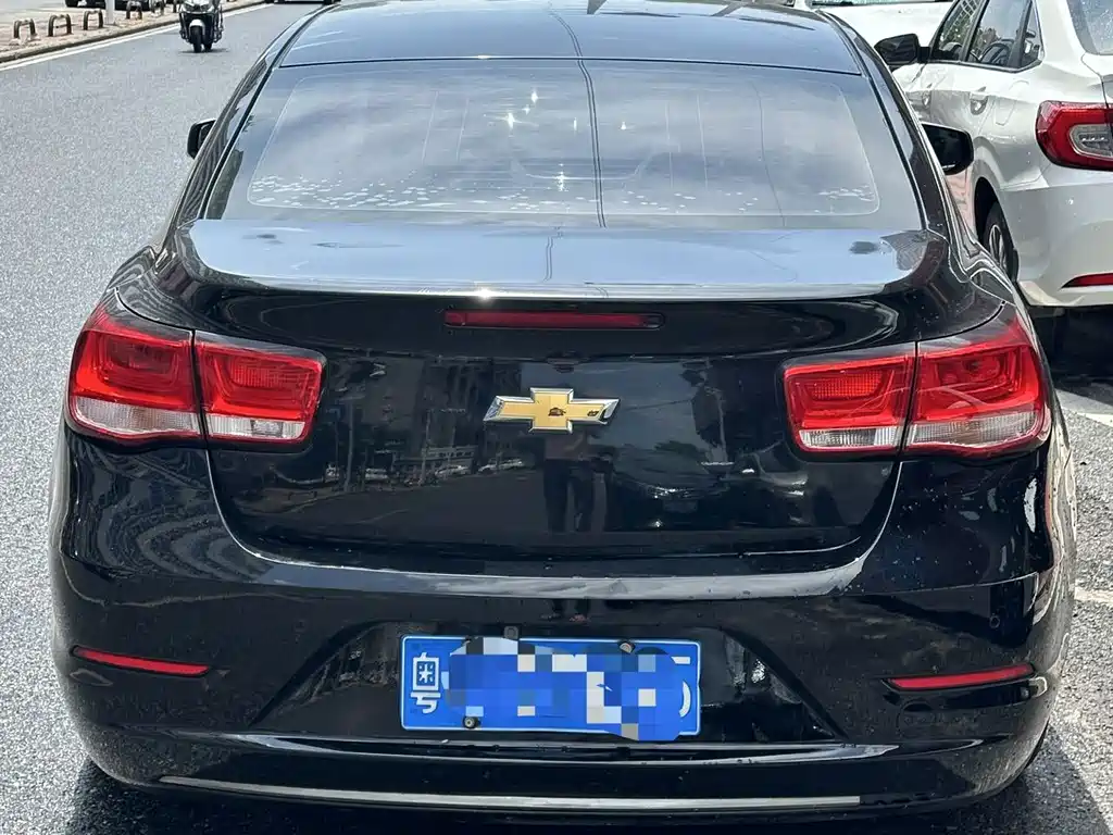 Chevrolet Malibu 2018 — фото 8
