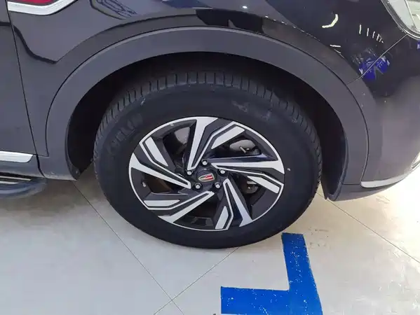 Hongqi HS5 2022